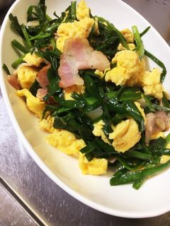 にんにく入り!ふんわりニラ玉ベーコン-レシピのメイン写真