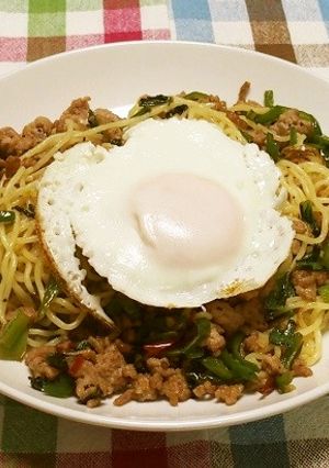 ライスもいいけど！ガパオ焼きそば-レシピのメイン写真