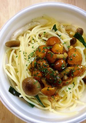 昆布茶でなめこパスタ-レシピのメイン写真