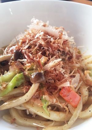 コンビニ材料でパパッと焼きうどん-レシピのメイン写真