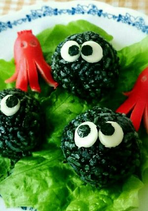 イカスミご飯でまっくろくろすけイタリアン-レシピのメイン写真