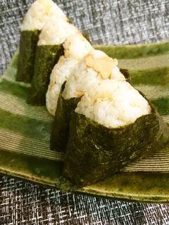 バター焼き鮭のおにぎり-レシピのメイン写真