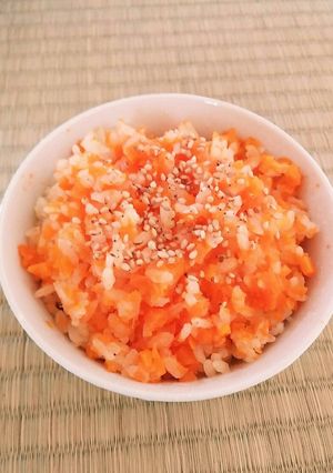 見た目もキレイで旨い！簡単ニンジンごはん-レシピのメイン写真