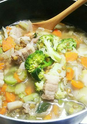 野菜たっぷり☆塩豚とレンズ豆入りスープ-レシピのメイン写真