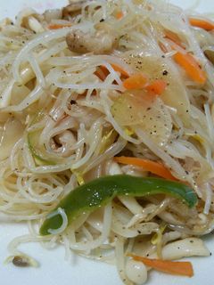 関西人が作る☆焼きビーフン-レシピのメイン写真