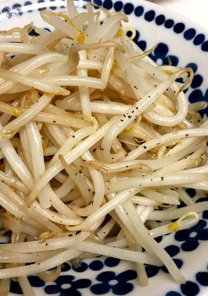 材料4つ☆ズボラもやしだけ炒め-レシピのメイン写真
