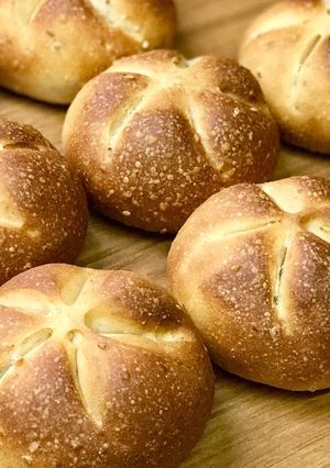 パネトーネマザー酵母の豆乳ごまパン-レシピのメイン写真