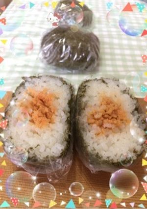 おにぎり半分こ〜(o˘◡˘o)♡-レシピのメイン写真