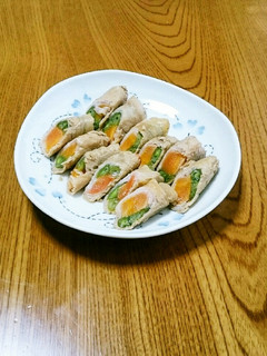 みんな大好き♥人参といんげんの肉巻き-レシピのメイン写真