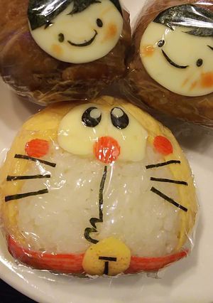 黄色いドラえもんおにぎりキャラ弁-レシピのメイン写真