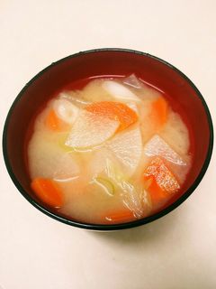 大根とにんじんの味噌汁-レシピのメイン写真
