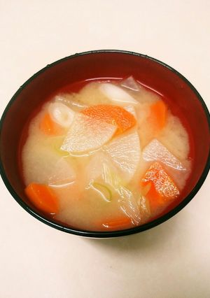 大根とにんじんの味噌汁-レシピのメイン写真