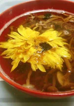 菊花となめ茸のお吸い物-レシピのメイン写真