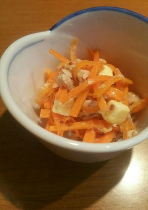 ニンジンとツナとチーズのサラダ-レシピのメイン写真