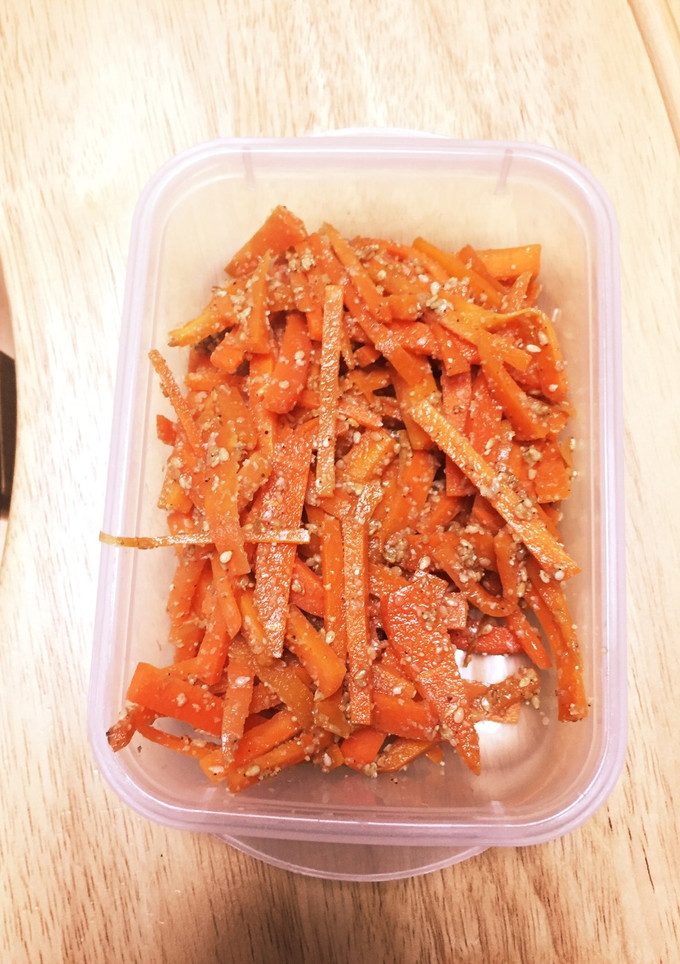 簡単 野菜の副菜 人参の胡麻和え-レシピのメイン写真