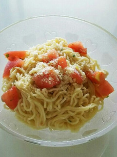 サッポロ一番で、冷製トマトバジル麺-レシピのメイン写真