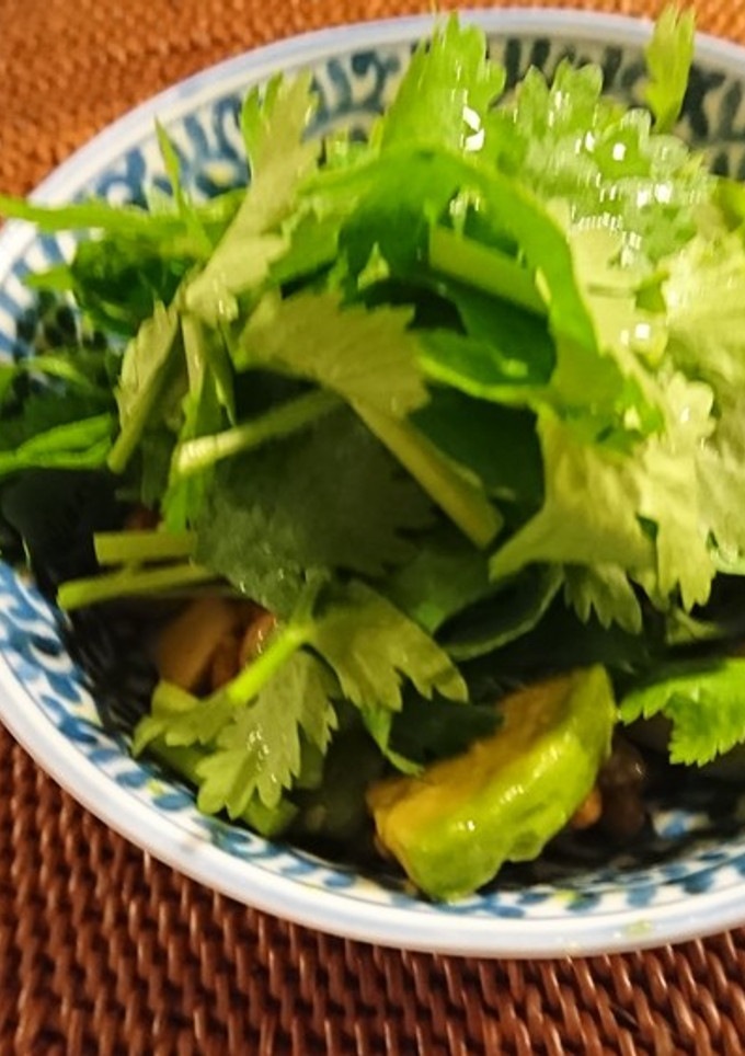 パクチーとアボカドの納豆和え-レシピのメイン写真