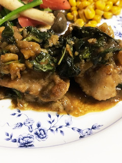 鶏胸肉ソテーくるみとバジルソース-レシピのメイン写真