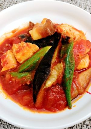 味付け楽々！鶏肉と夏野菜のトマトソース煮-レシピのメイン写真