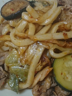 豚肉、ズッキーニ、キムチで☆焼きうどん-レシピのメイン写真