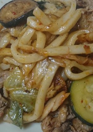 豚肉､ズッキーニ､キムチで☆焼きうどん-レシピのメイン写真