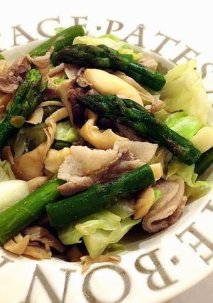 大好き♡豚肉とアスパラのバタぽん炒め-レシピのメイン写真