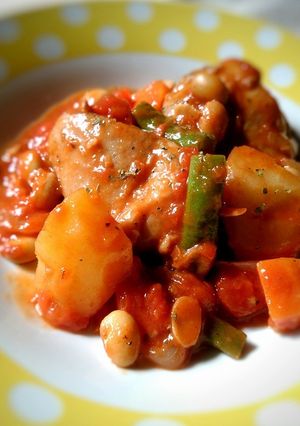 とり肉と大豆のトマト煮【柏市学校給食】-レシピのメイン写真