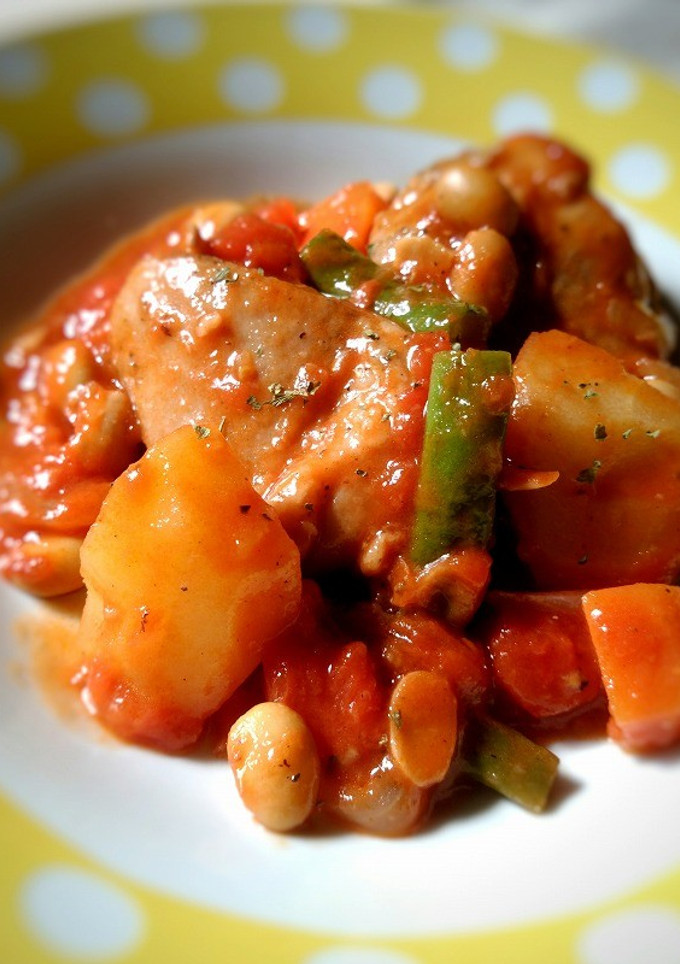 とり肉と大豆のトマト煮【柏市学校給食】-レシピのメイン写真