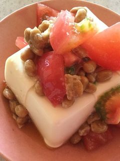 簡単すぎ!納豆とトマトのさっぱり冷や奴-レシピのメイン写真