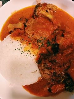 トマト煮込みチーズインハンバーグ-レシピのメイン写真