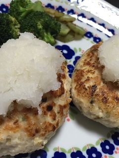 超簡単!鶏ひき肉とお豆腐の和風ハンバーグ-レシピのメイン写真