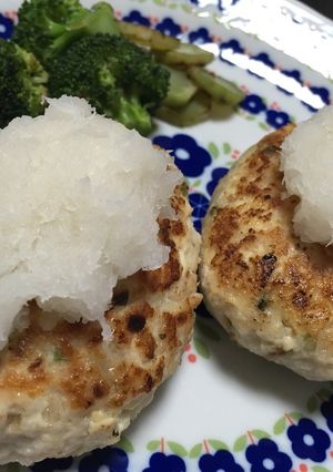 超簡単！鶏ひき肉とお豆腐の和風ハンバーグ-レシピのメイン写真