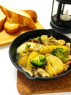 スキレットと冷凍食材で簡単アヒージョ☆-レシピのメイン写真