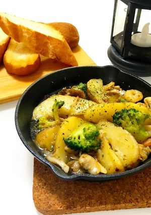 スキレットと冷凍食材で簡単アヒージョ☆-レシピのメイン写真