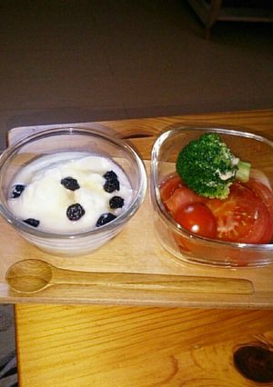 時短！朝食 温トマトサラダ・ヨーグルト-レシピのメイン写真