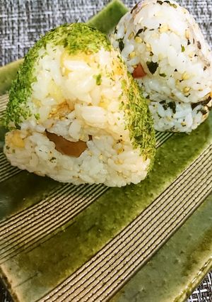 うずらスークと梅ちりめんのおにぎり-レシピのメイン写真