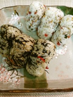 コクある美味しいひじき煮のおにぎり-レシピのメイン写真