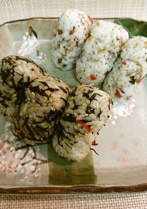 コクある美味しいひじき煮のおにぎり-レシピのメイン写真