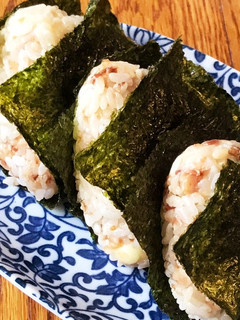 チーズおかかおにぎり△-レシピのメイン写真
