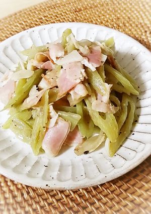 ふきとベーコンのガーリックバター炒め-レシピのメイン写真