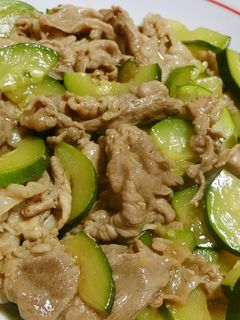 豚肉とズッキーニのオイスターソース炒め-レシピのメイン写真