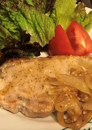 塩麹で柔らか豚のステーキ☆味バリエあり!-レシピのメイン写真