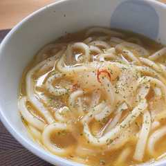 รูปของ スープも飲めるペペロンチーノうどん