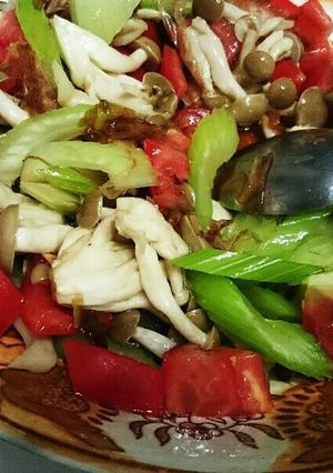 レンジでキノコとセロリとトマトのおひたし-レシピのメイン写真