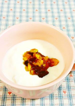 ヨーグルトに、レーズンくるみジャム♪-レシピのメイン写真