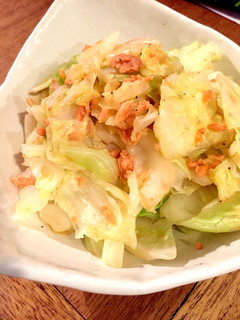 【簡単!】食材2つ☆キャベツと鮭ふり炒め-レシピのメイン写真