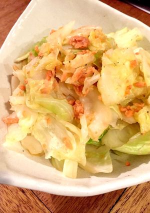 【簡単!】食材2つ☆キャベツと鮭ふり炒め-レシピのメイン写真