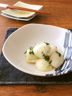お弁当やおつまみに☆イカのネギ塩炒め-レシピのメイン写真