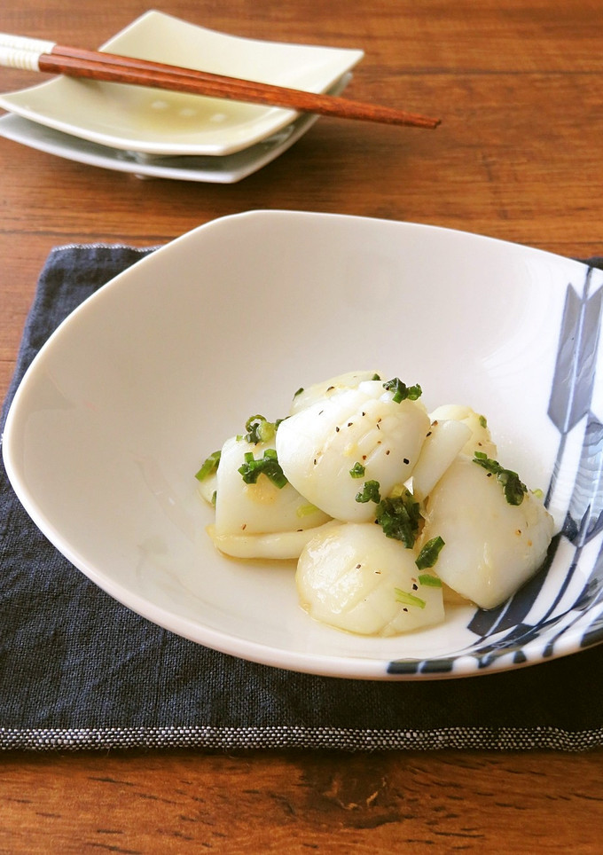 お弁当やおつまみに☆イカのネギ塩炒め-レシピのメイン写真