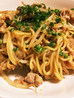 簡単ガッツリ☆ちょいピリ辛味噌焼きそば-レシピのメイン写真